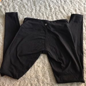 LULULEMON BLACK LEGGINGS